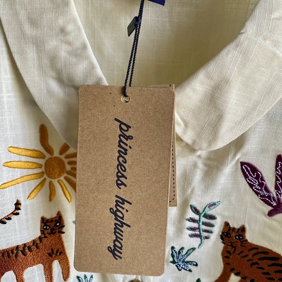 NWT Modcloth Safari Sun Chasers blouse w/ embroiderd tigers, women's size large - Picture 7 of 16